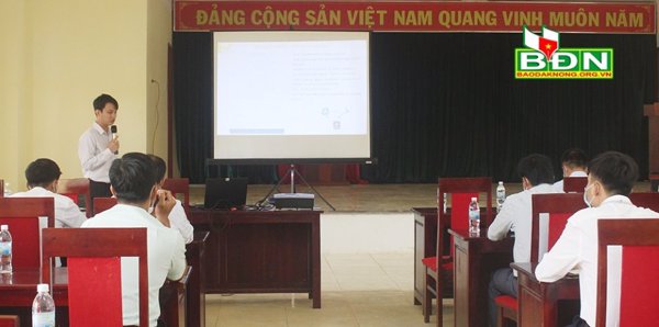 Hỗ trợ bán hàng qua sàn thương mại điện tử